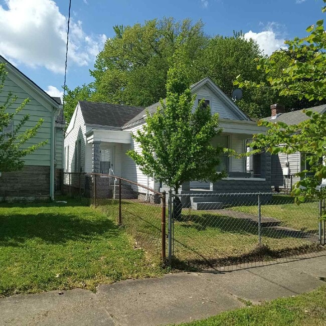 Building Photo - 2208 Garland Ave