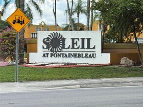 Building Photo - 9725 Fontainebleau Blvd