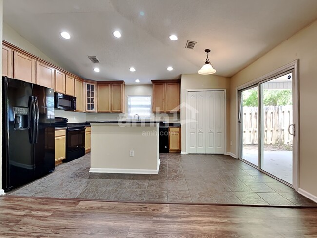 Building Photo - 12467 Sugarberry Way