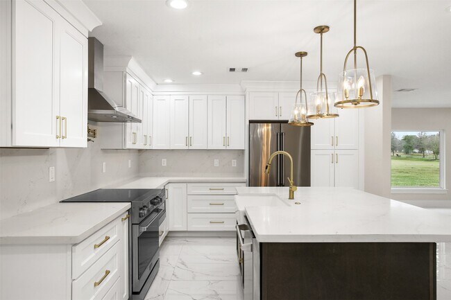 Foto del edificio - 4002 Dixie Farm Rd