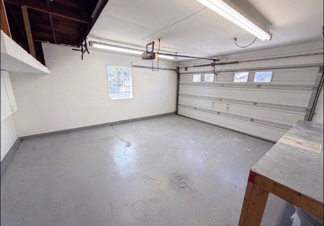 Building Photo - 11848 Graystone Ave