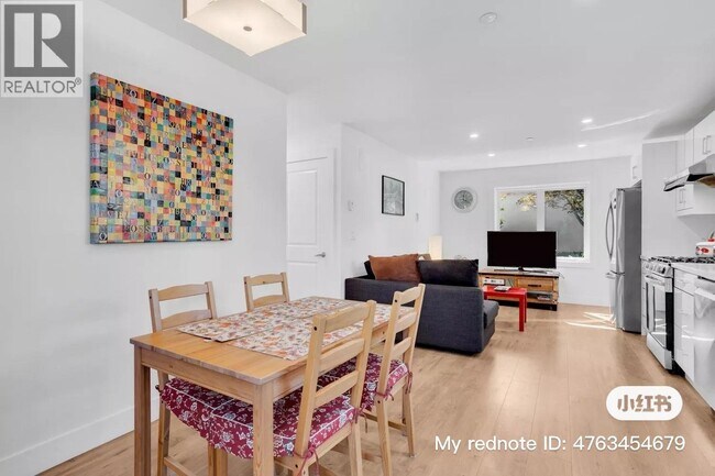 Building Photo - 625 W 53rd Ave