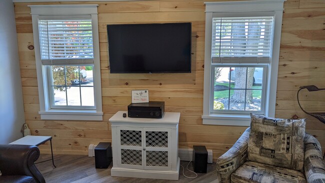 Living Area - 3701 Nibawauka Bch