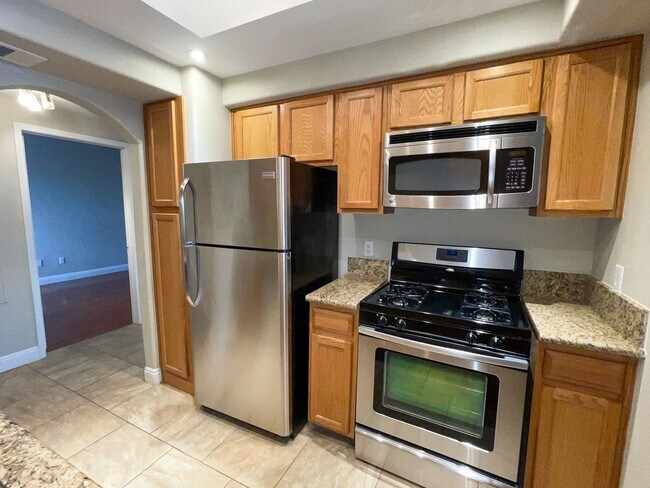 Building Photo - COMING SOON! First Floor Condo Near Boca P...