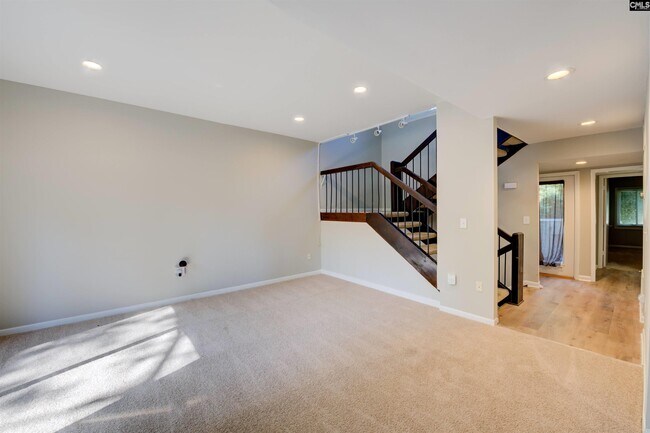 Building Photo - 2036 Watermark Pl