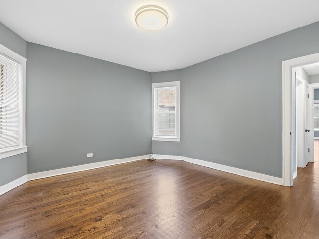 Building Photo - 7649 S Yates Blvd