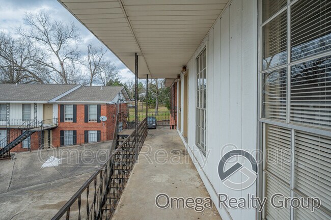Building Photo - 1507 7th Ave