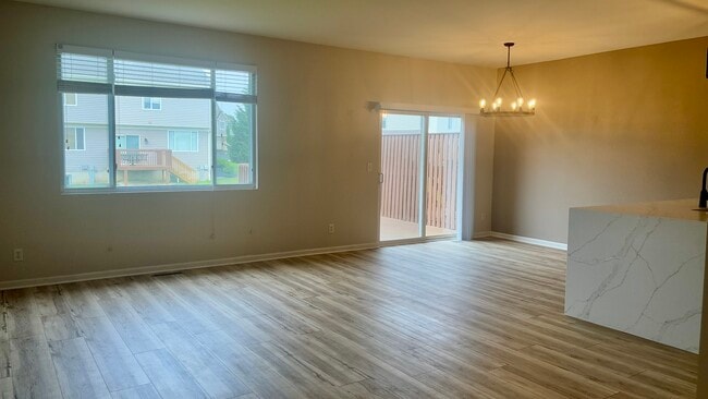 Building Photo - 7406 Chucks Way