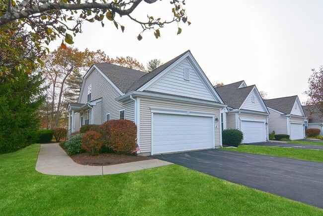 Building Photo - 17 Linkside Ct