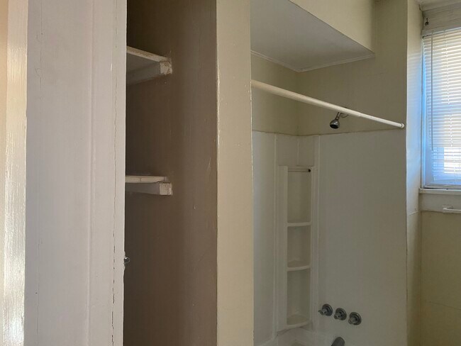 Bathroom - 313 Ellis St