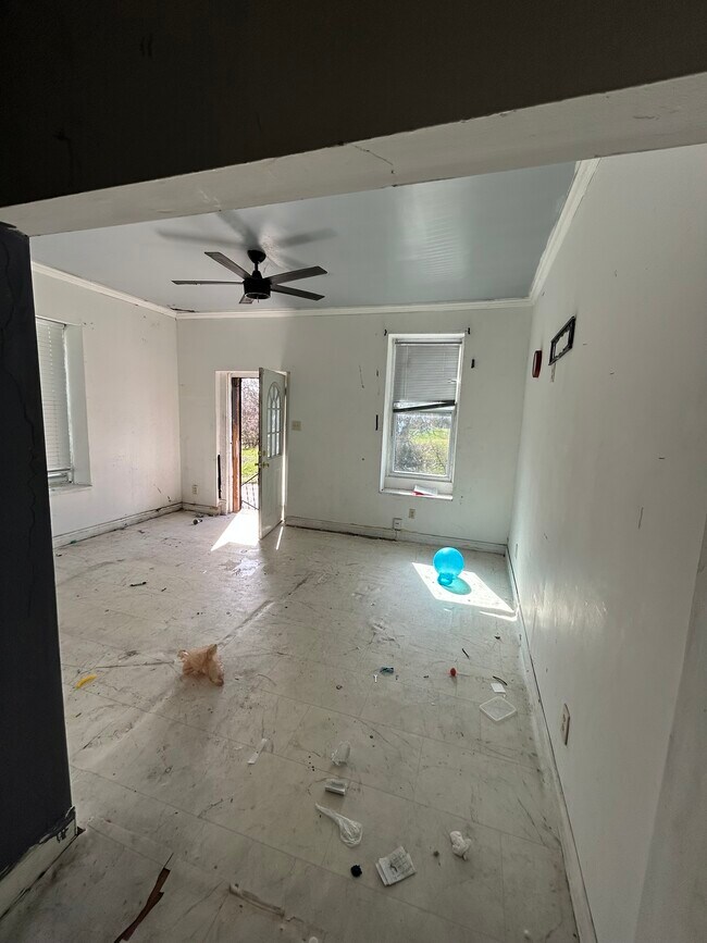 Foto del edificio - 4330 Blair Ave