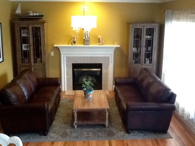 Building Photo - 124 Lynbrook Dr
