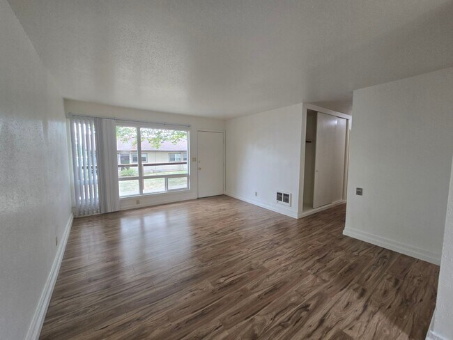 Foto del edificio - 807 NE Alameda Ave