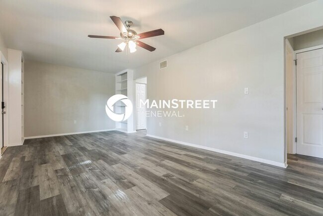 Foto del edificio - 3 Bedroom Pet-Friendly Home in Sarasota, FL with Main Street Renewal