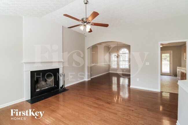 Foto del edificio - 1627 Eagle Dr