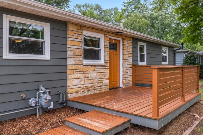 Front entrance - 6300 Roselawn Ave