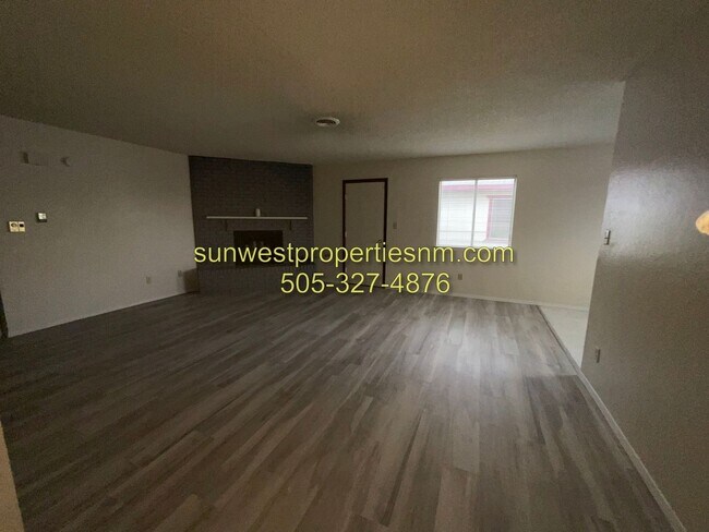 Building Photo - 2 Bedroom, 2 Bath, Washer/Dryer Included, ...