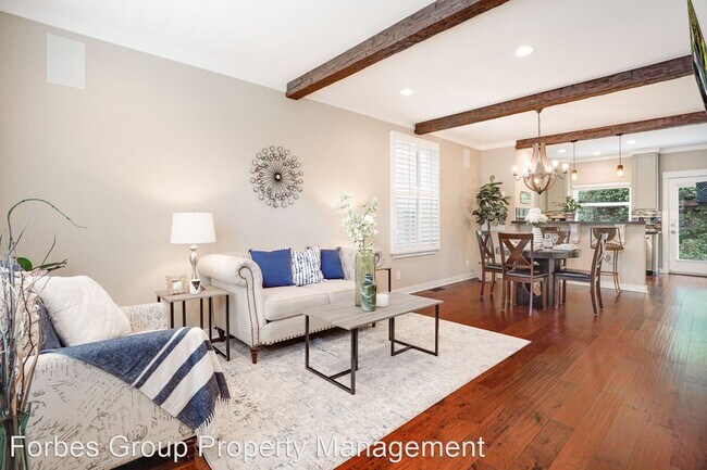 Building Photo - 2 br, 2.5 bath House - 102 Creekside Villa...