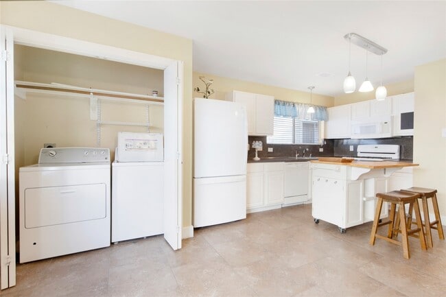 Building Photo - 18903 Atasca Oaks Dr