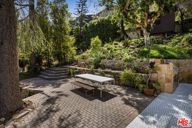 Foto del edificio - 631 Cross Ave