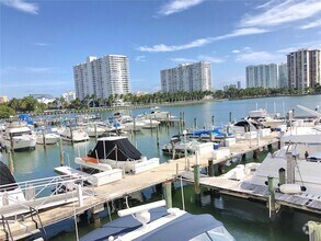Building Photo - 18021 Biscayne Blvd