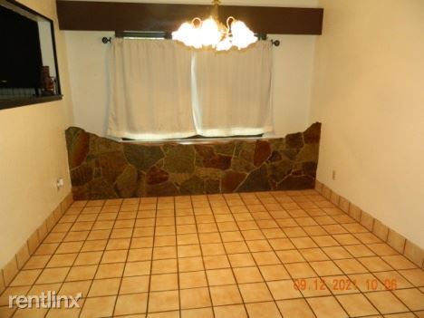 Building Photo - 4 br, 2 bath House - 917 California Avenue