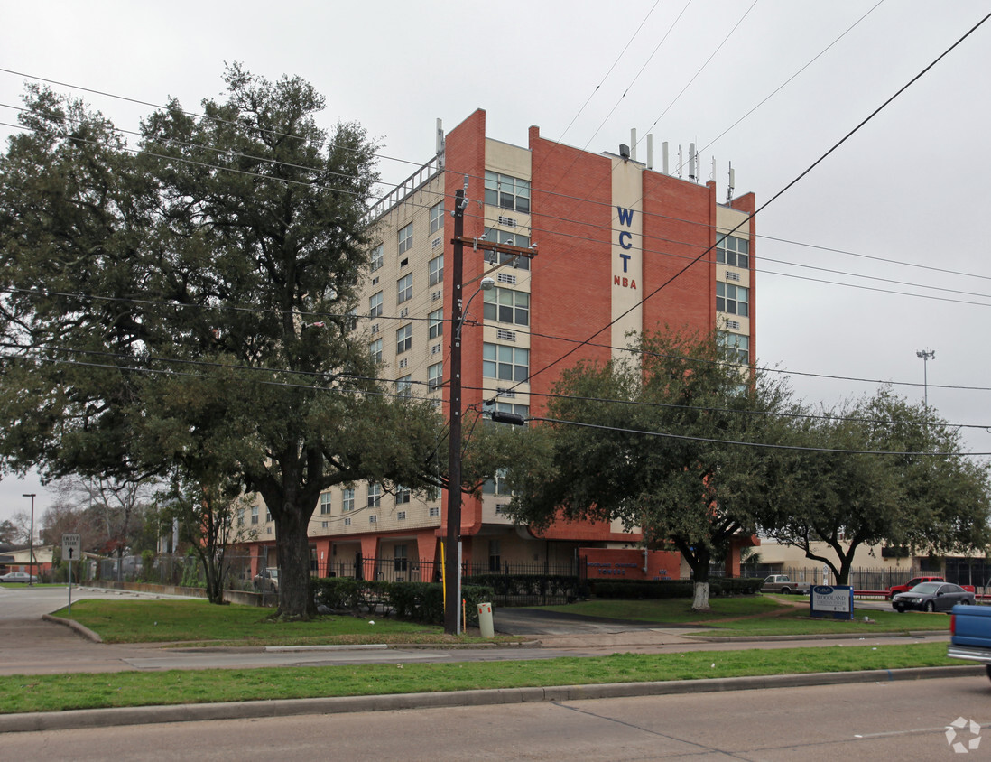 Foto del edificio - Woodland Christian Towers