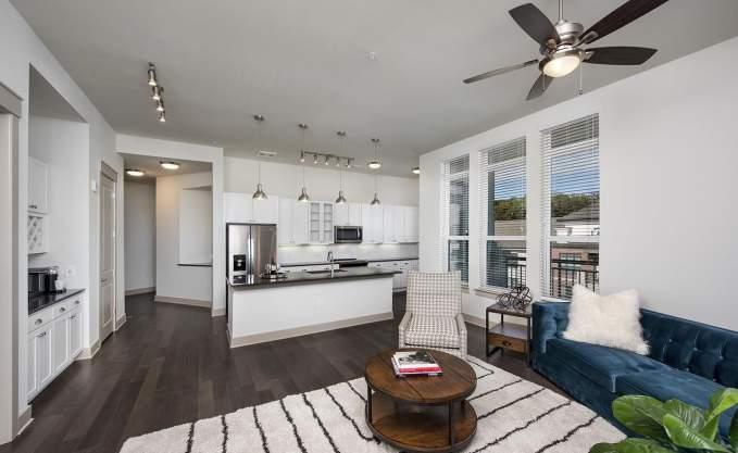 Foto principal - 2 bedroom in Sandy Springs GA 30342