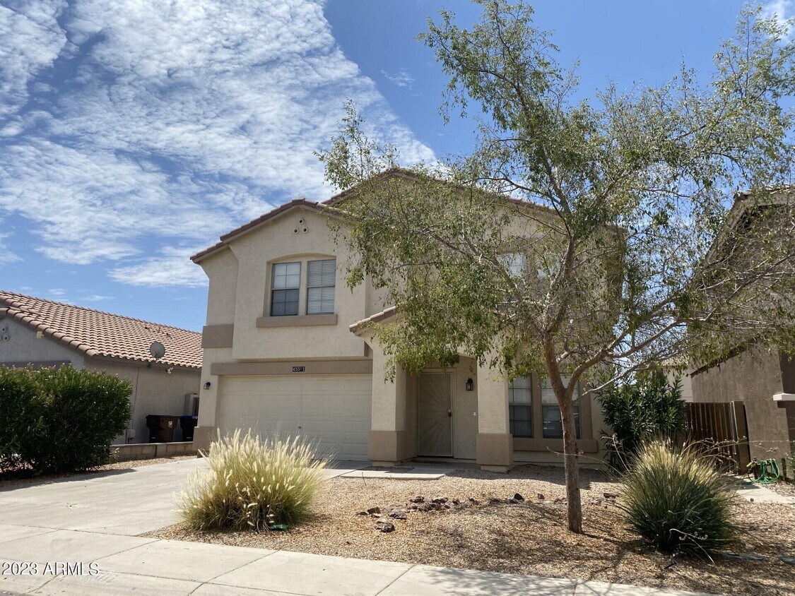 Primary Photo - 45501 W Guilder Ave