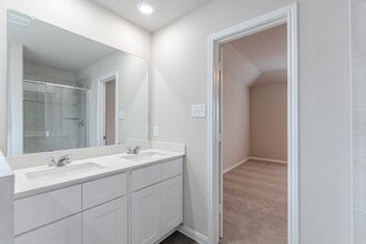 Building Photo - 9219 Grace Rdg Dr