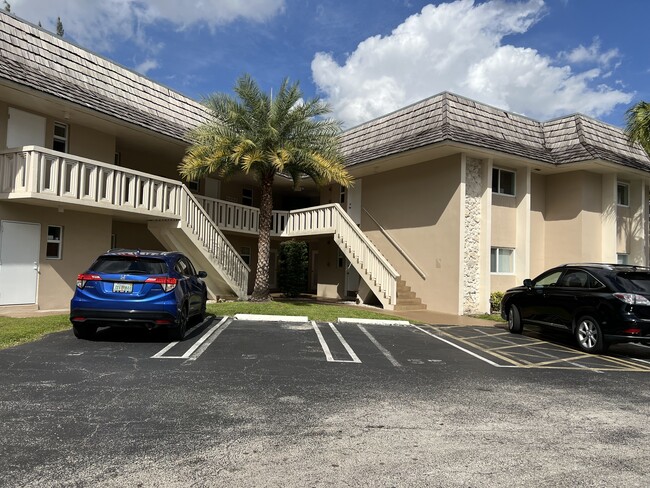 Foto del edificio - 7490 Miami Lakes Dr