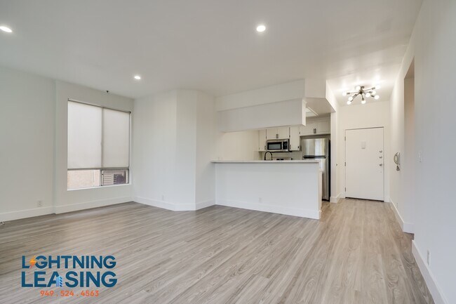 Foto del edificio - 15133 1/2 Magnolia Blvd-103C