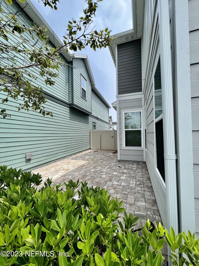 Foto del edificio - 7324 Beach Haven Pl