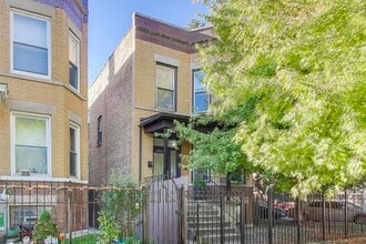 Building Photo - 2857 W Fletcher St