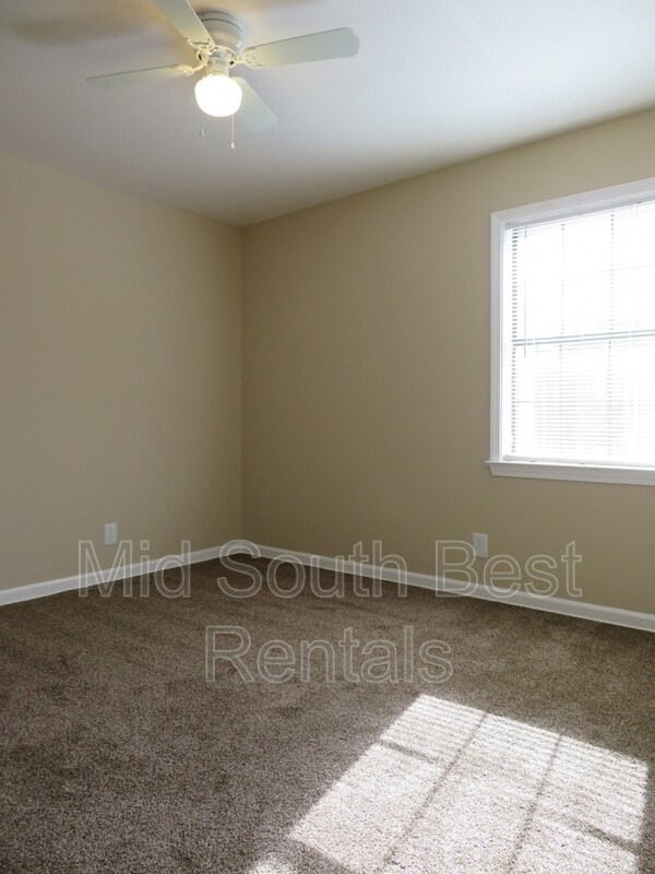 Building Photo - 3168 Mountain Terrace St