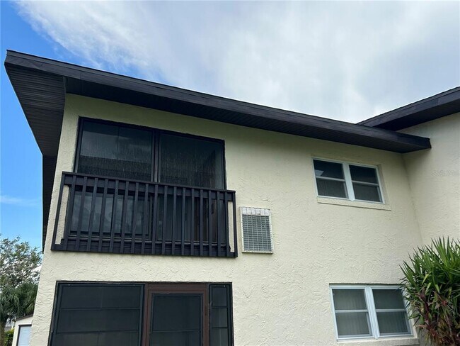 Building Photo - 900 Ave Z SE