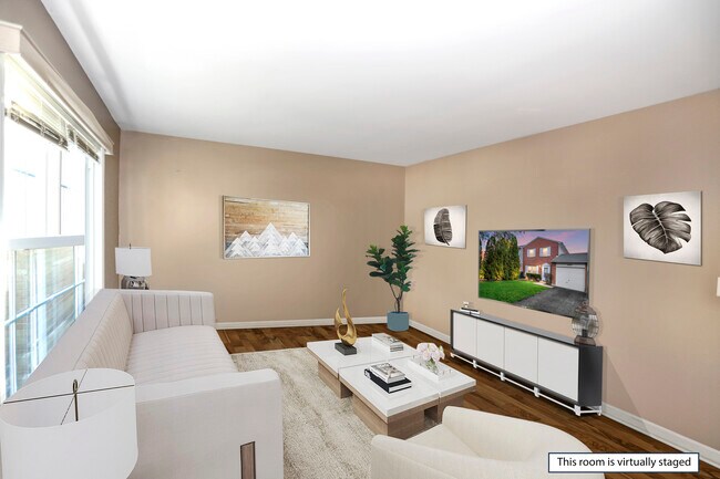 Sala de estar montado virtualmente - 1462 Walnut Cir