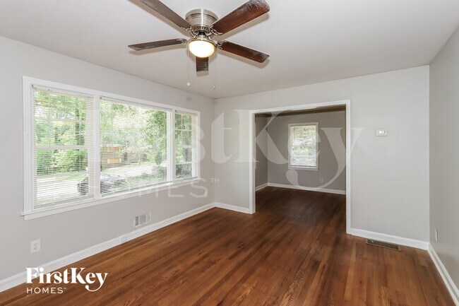 Foto del edificio - 2392 Hopewell Ln