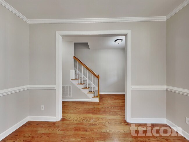 Foto del edificio - 10301 Sorrills Creek Ln