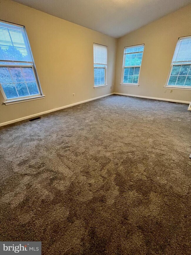 Foto del edificio - 6404 Spruce Mill Dr