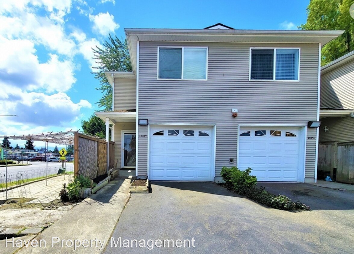 2 br, 2.5 bath House 13349 Ambaum Blvd S... House for Rent in