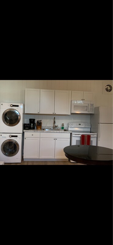 Building Photo - 1212 Brookwood Dr