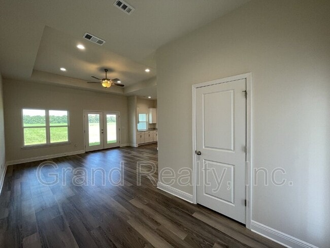 Building Photo - 9211 Salter Rd