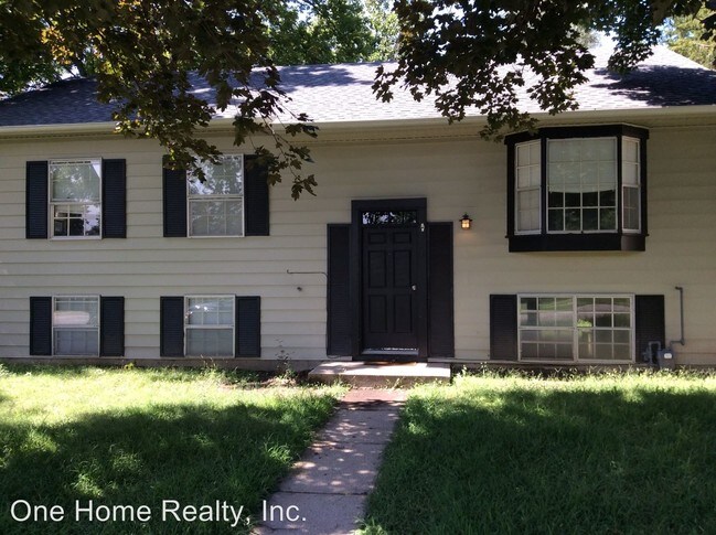 Building Photo - 3 br, 1.5 bath House - 5502 Ripley