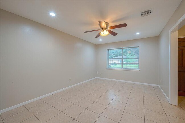 Building Photo - 8110 Cadawac Rd
