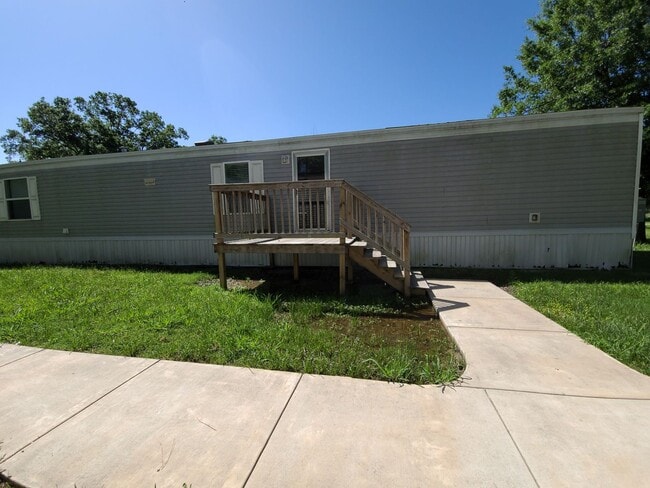 Building Photo - Mobile home for rent!