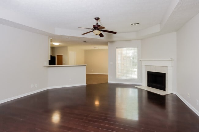 Building Photo - 11 N Springfield Dr