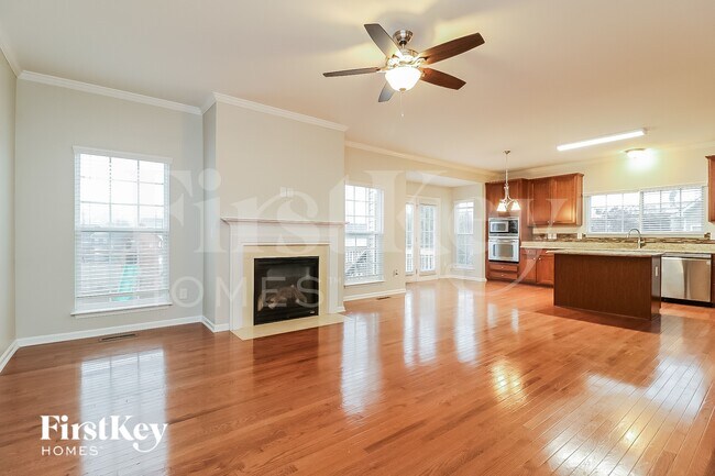 Foto del edificio - 2184 McLaughlin Dr