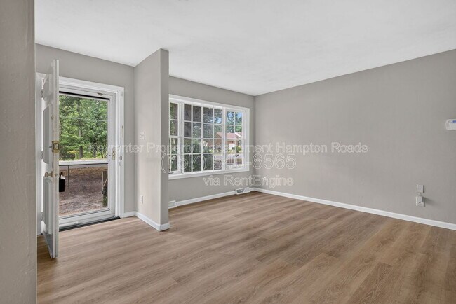 Foto del edificio - 4503 Leeward Dr