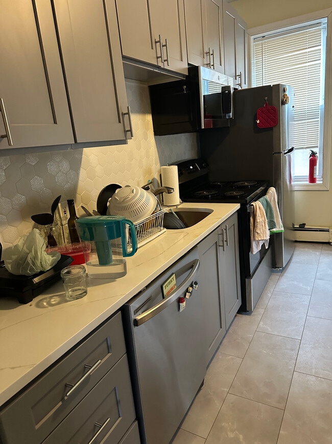 Building Photo - 822 Huntington Ave